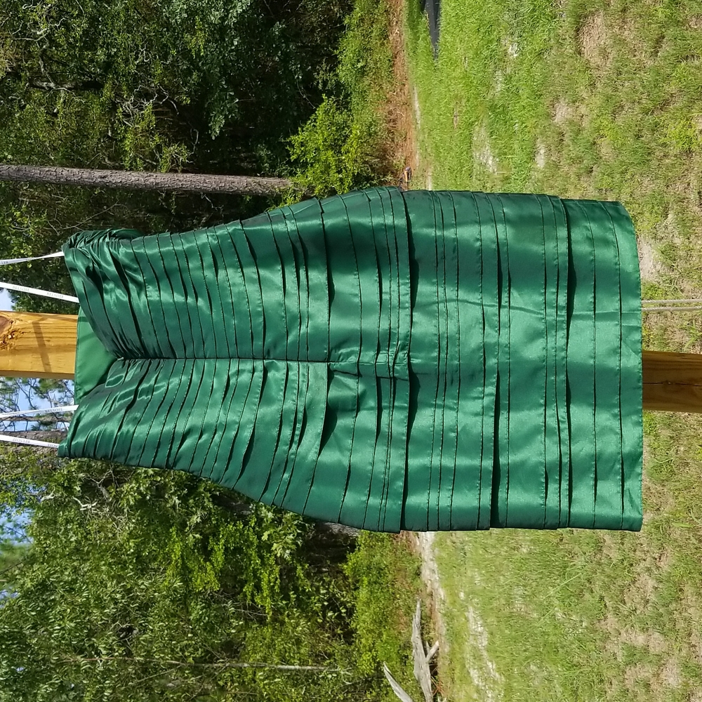 Emerald Green Rouched Cocktail Dress - Picture 3 of 6